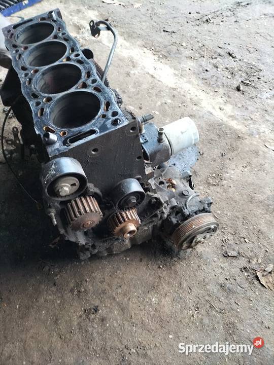 pompa wtryskowa blok 22 HDI citroen C5 C8 peżot Rok produkcji 2000