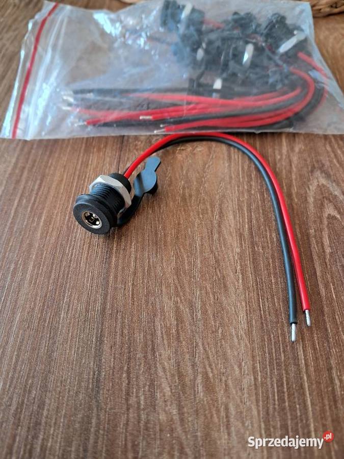 10 nowych gniazd zasilania DC 55 mm chyba na 21 Sandomierz