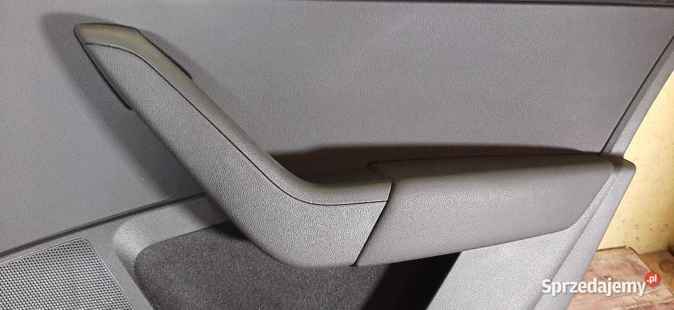 Boczek tapicerka drzwi Skoda Octavia III Prawy Włoszczowa
