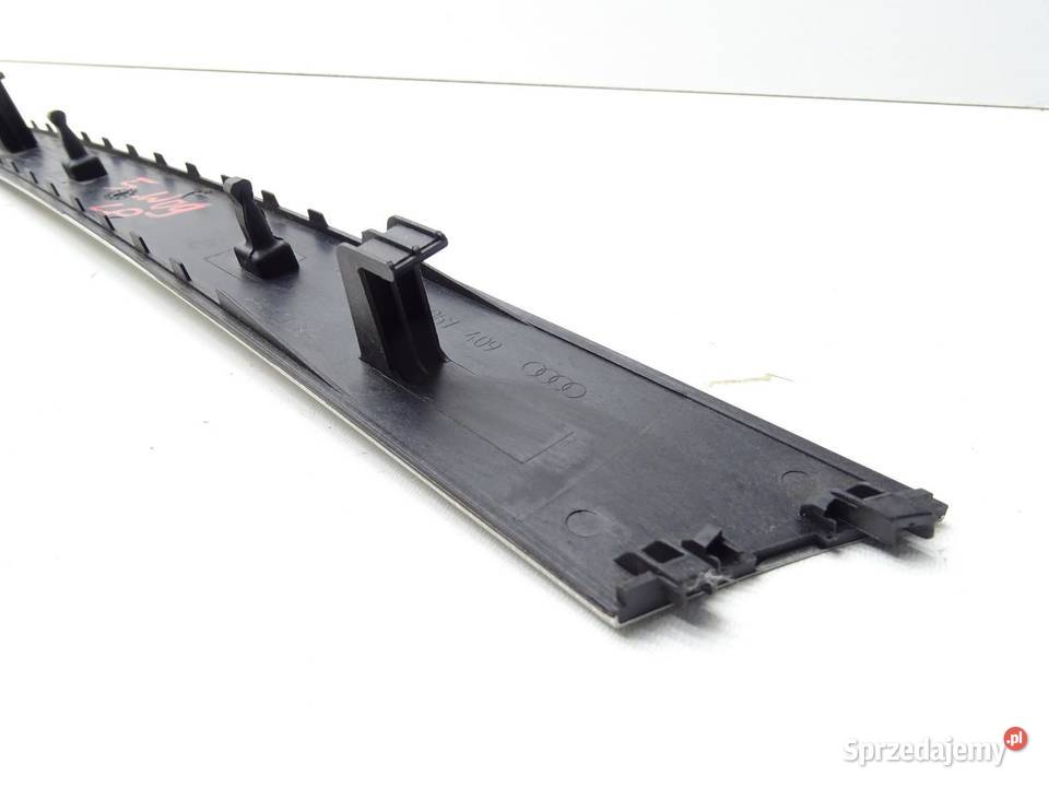 LISTWA DEKOR BOCZKA DRZWI PRZÓD TYŁ 8K0867409