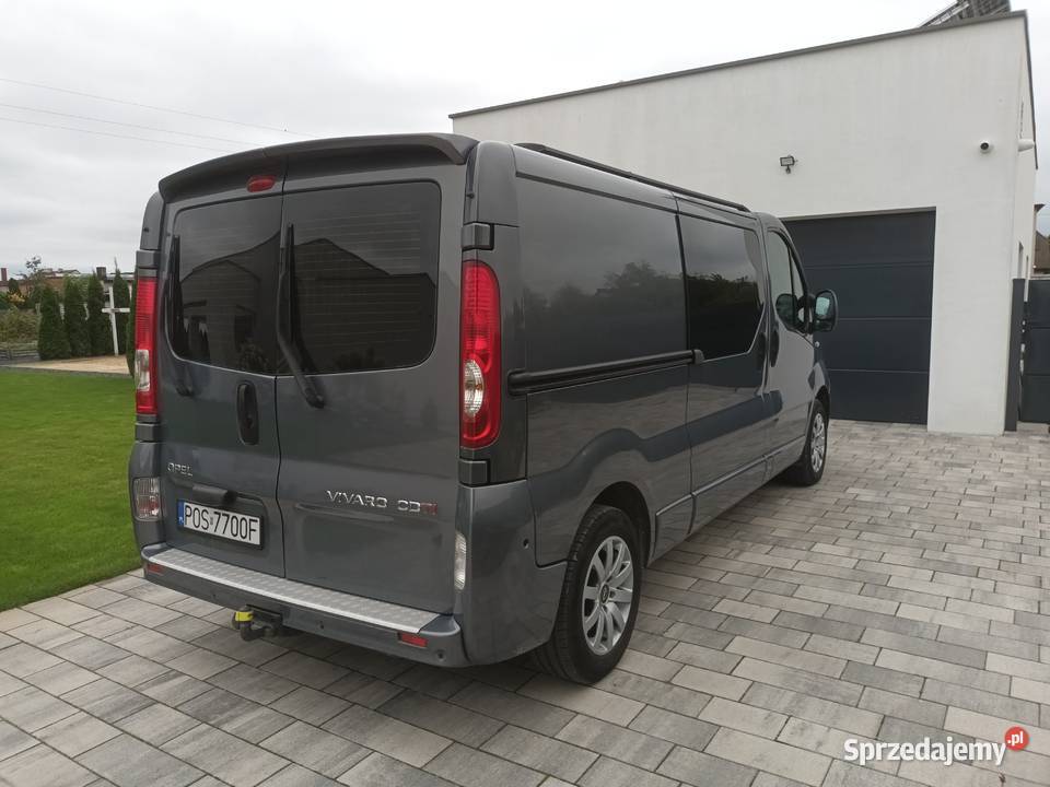 OPEL VIVARO 6 MIEJSC BRYGADOWKA Lamki