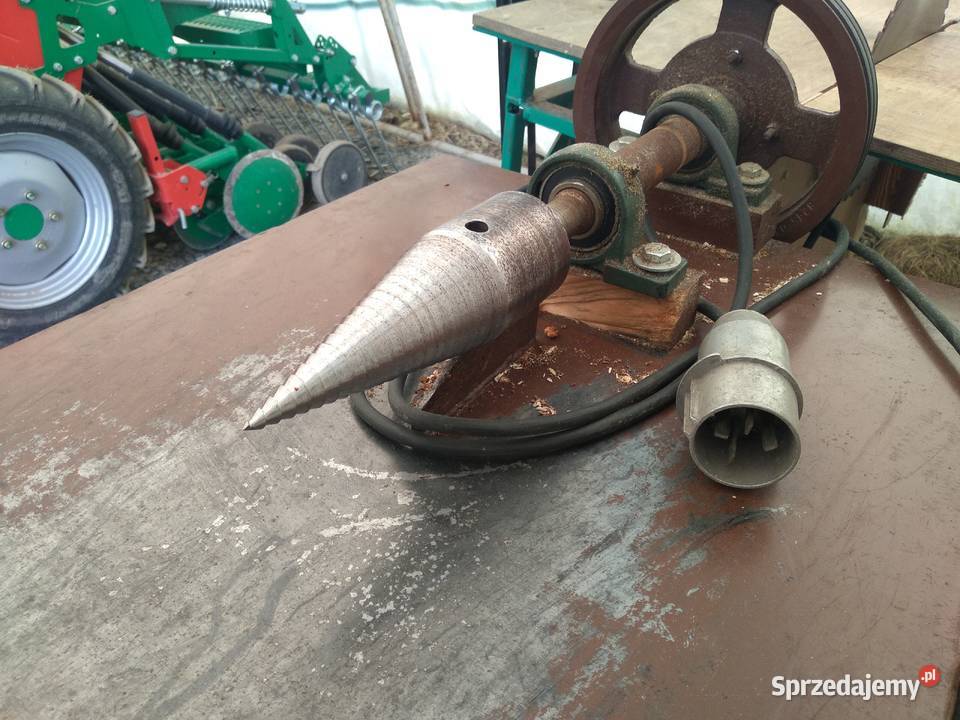 Łuparka świdrowa do drewna rębak 4KW Łuków