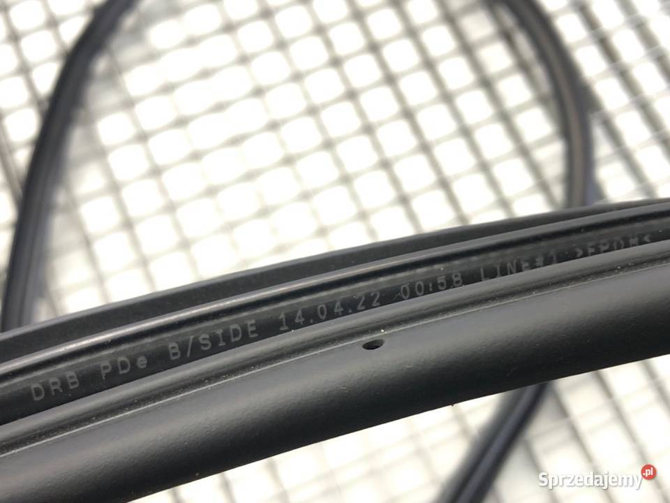 USZCZELKA DRZWI TYŁ PRAWA HYUNDAI i30 Hatchback Uszczelki