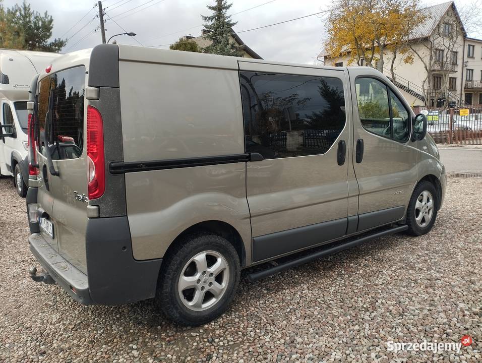 Renault Trafic 25 150 hak tempomat brutto VAT23 drzwi odsuwane Warszawa