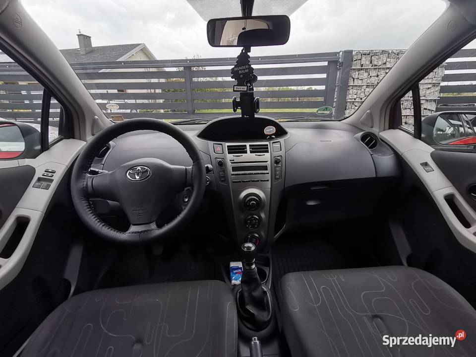 Toyota Yaris 133 99 2010 Dąbrowa Górnicza