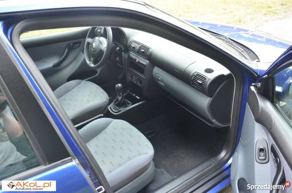 Seat niebieski Wola Rębkowska