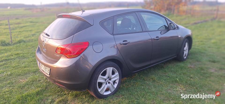 Astra 14 turbo 11r 2 komplety kół zamiana Góra Świętej Anny sprzedam