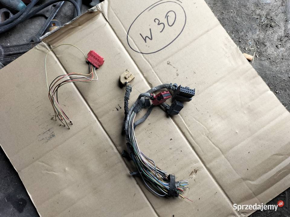 AUDI 80B4 80 B4 90 WIĄZKA KOSTKA RADIA