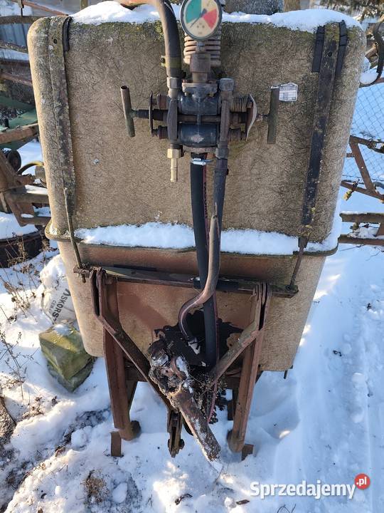 Sprzedam opryskiwacz polowy sprawny pompa