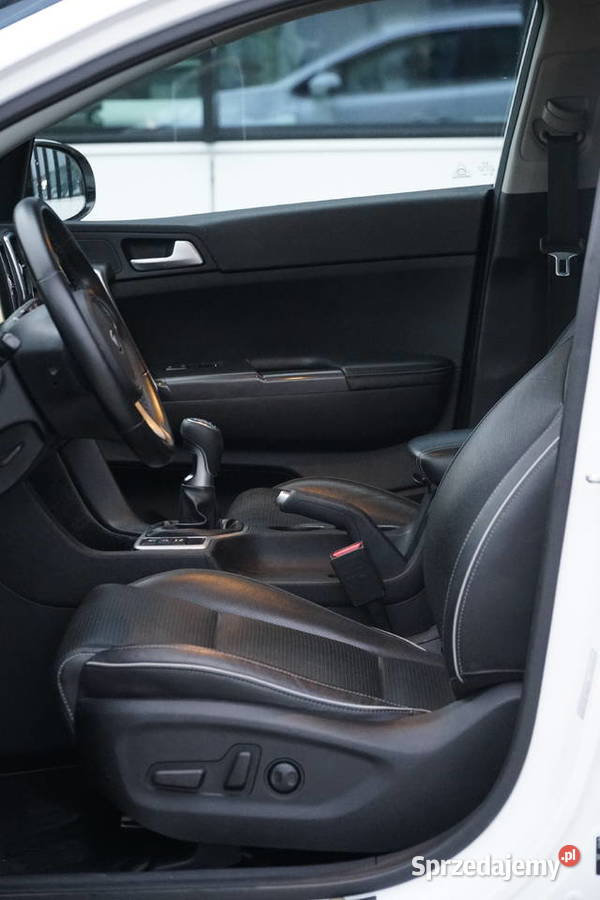 Kia Sportage 17 diesel Kamerka Nawigacja Stan Kielce