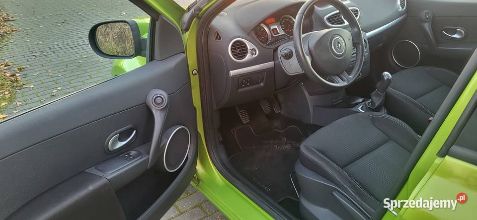 Sprzedam Renault Clio 11 z 2010 roku Z Koluszki