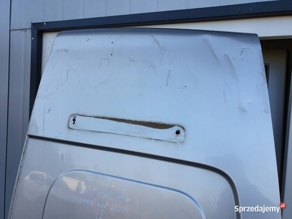 TYNE DRZWI PRAWE Renault Trafic prawy tył