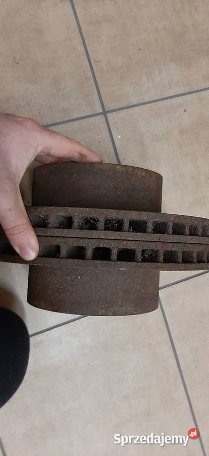 Przednie tarcze hamulcowe wentylowane do bmw e24 Układ hamulcowy mazowieckie Mińsk Mazowiecki sprzedam