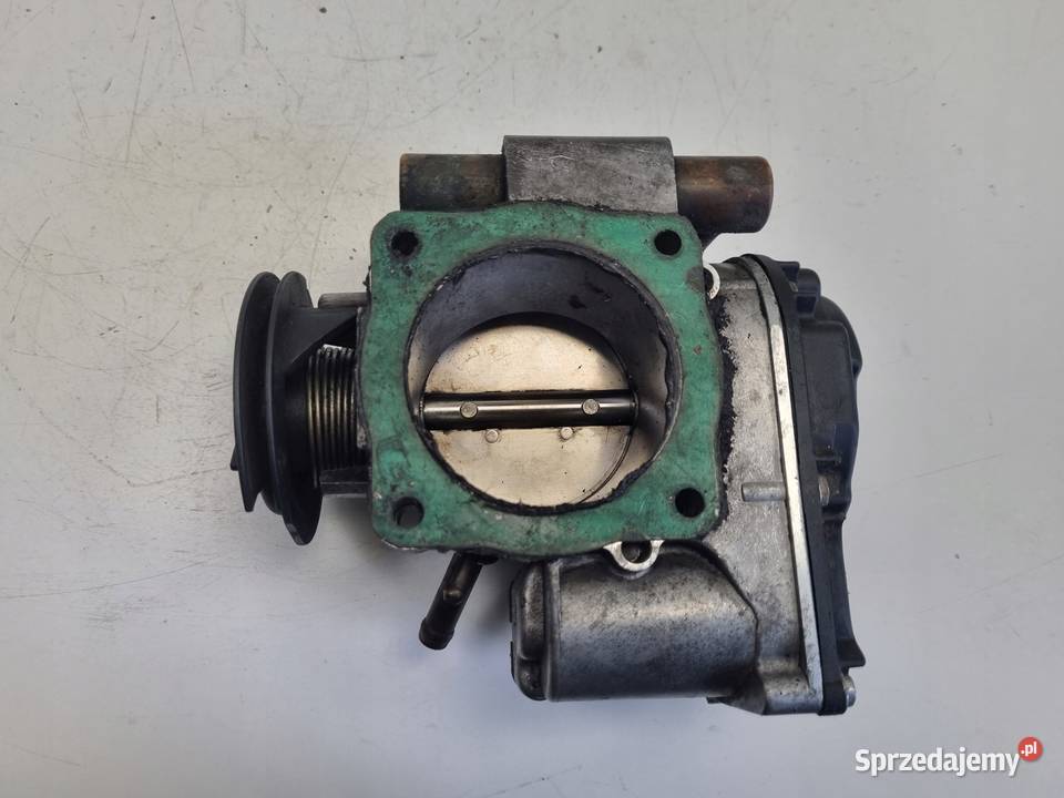 PRZEPUSTNICA VW Passat B5 16 8V 058133063 Rudka