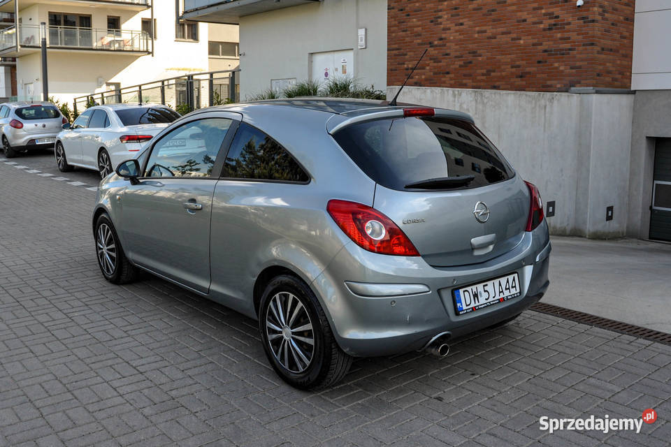 Opel Corsa 14 LPG Lift 2011 r