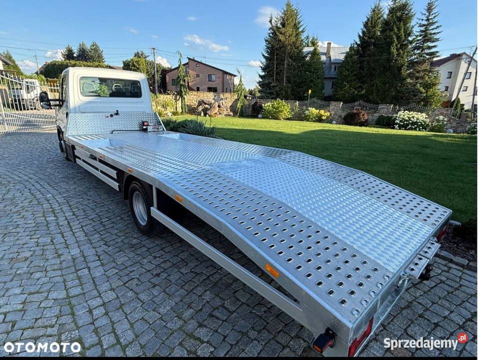 Zabudowa laweta pomoc drogowa producent Iveco lawety Kraków