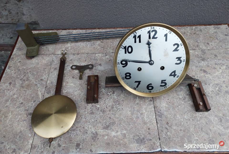 124 Zestaw mechanizm starego zegara ściennego Tczew