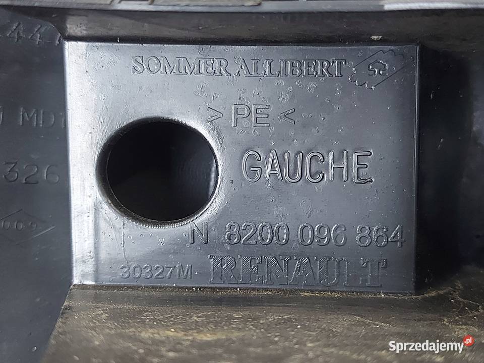 RENAULT CLIO II 02r HB zderzak przód 8200074471 świętokrzyskie Kielce