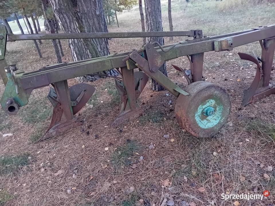 Pługi 4 na wysokiej słupicy odkładnie 40 Pługi Ryki