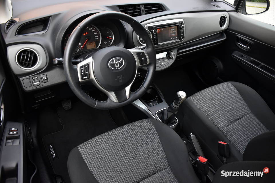 Toyota Yaris III SOL 14D4D 90 Uwaga 17700 sprzedam