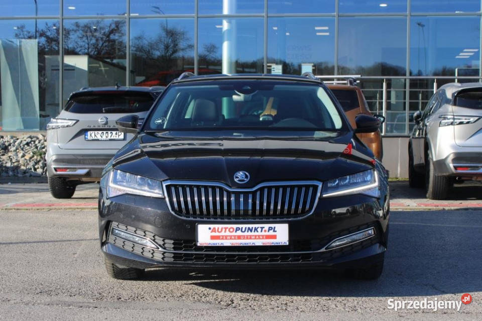 Skoda Superb 2023r niski przebieg fotel z
