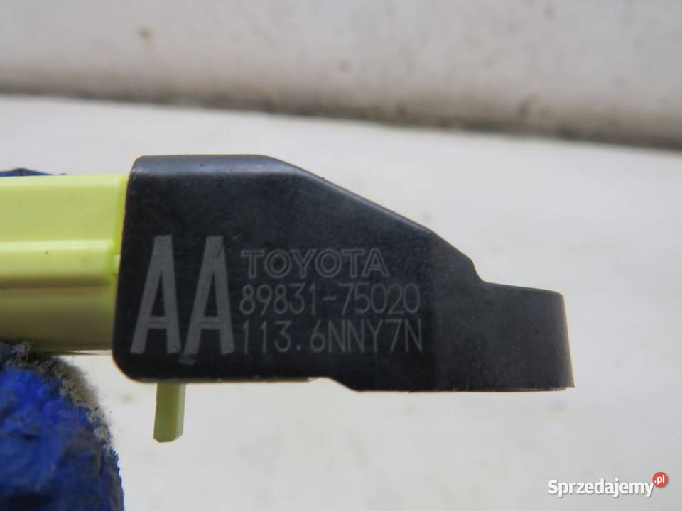 CZUJNIK UDERZENIA TYŁ PRIUS 3 III LIFT