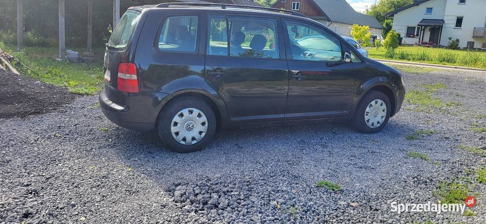 Volkswagen touran nieuszkodzony Urzędów