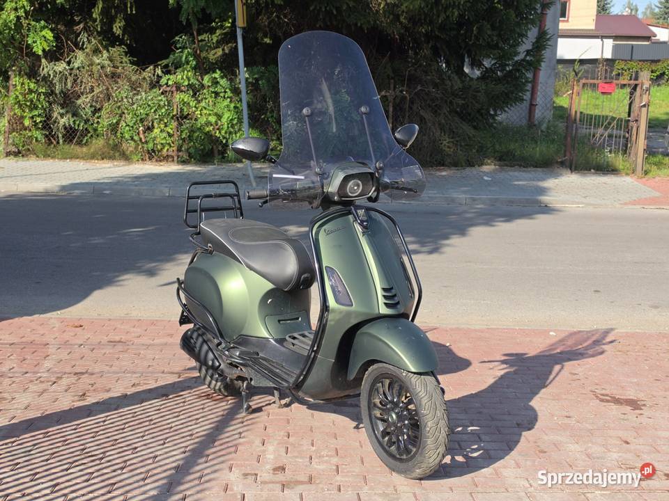 Piaggio Vespa Sprint 50 4t z szybka światła sprzedam