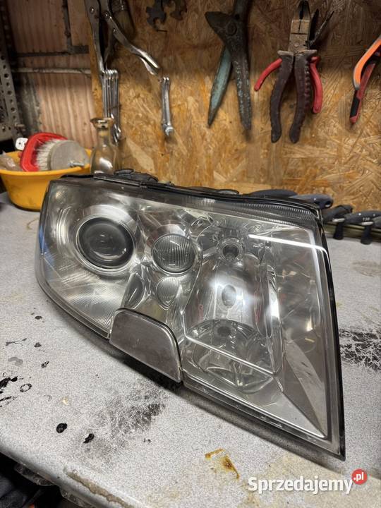 Lampy Skoda superb 1 2002 halogen osobowe Lampy przednie Daleszyce