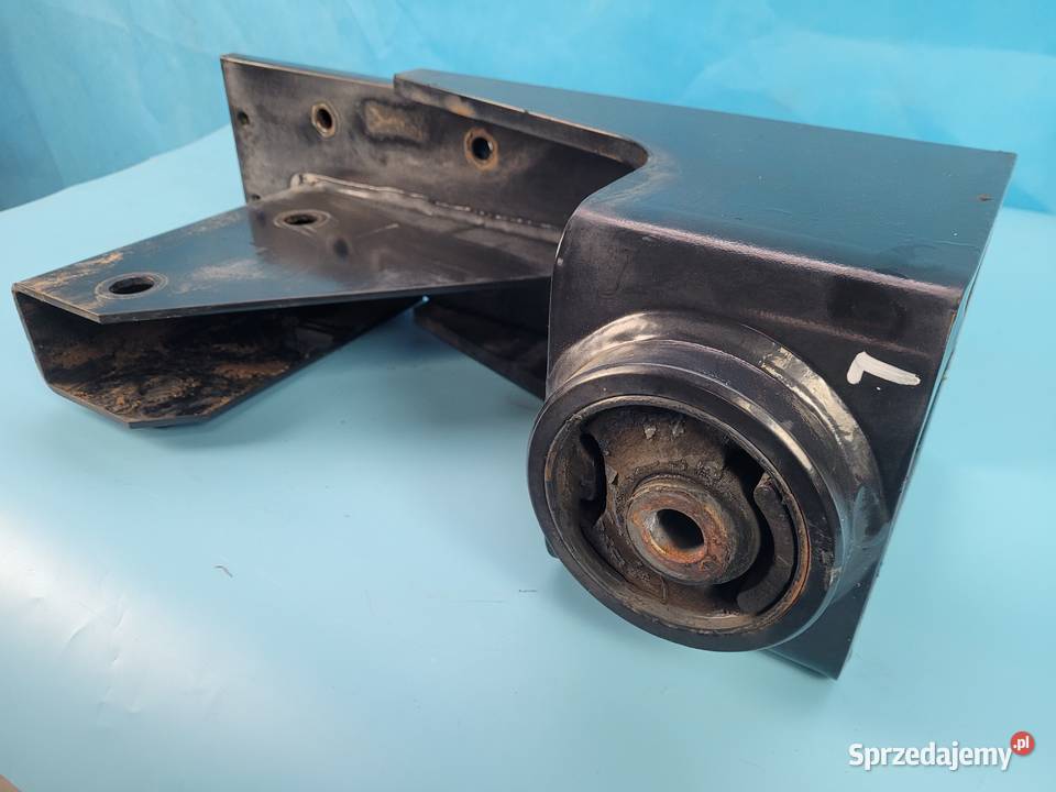 CASE IH PUMA 145 12r WSPORNIK ZAWIESZENIA KABINY