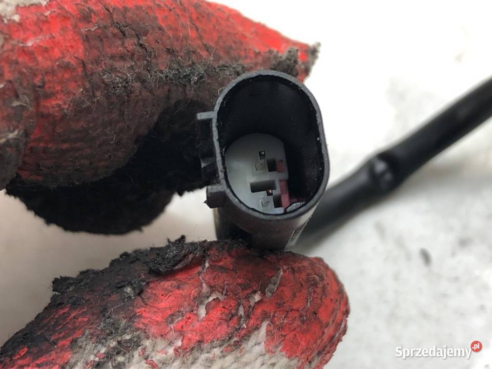 SPRYSKIWACZE MASKI PRAWY BMW E83 0311 7110851