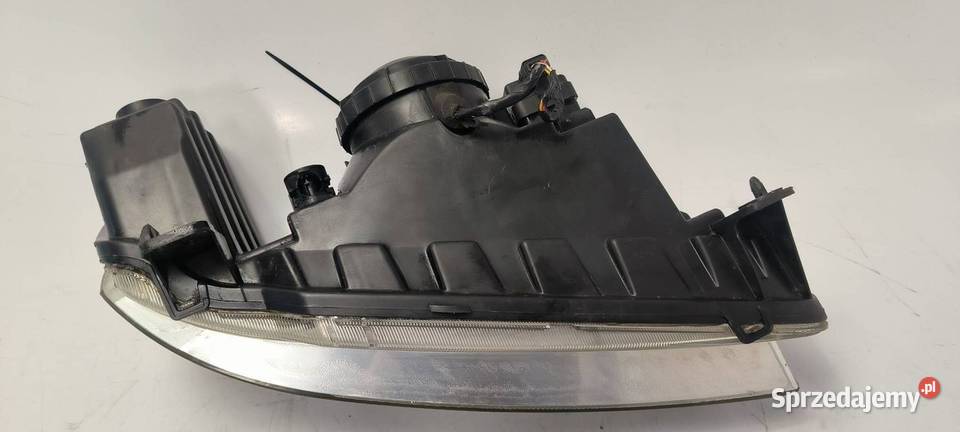LAMPA LEWA PRZÓD PEUGEOT 106 88202144 osobowe Lipno