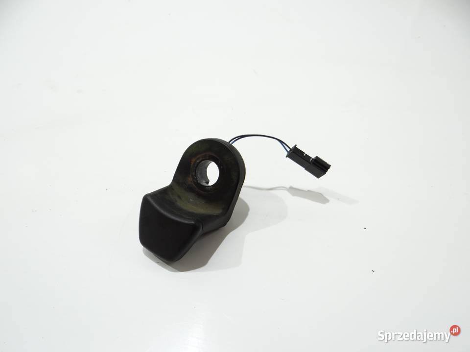 MIKROSTYK PRZYCISK OTWIERANIA KLAPY BAGAŻNIKA Strzyżewice
