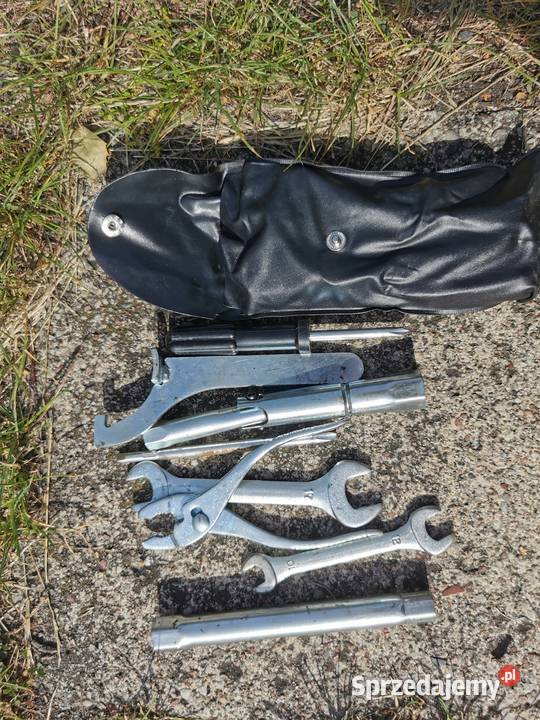 Burgman AN 400 K7 2007r z kufrem centralnym Zielonka sprzedam