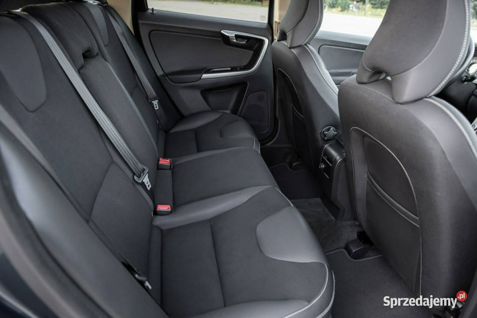 Volvo XC 60 RDesign AWD 24d D4 163 4x4 Panorama Zwoleń