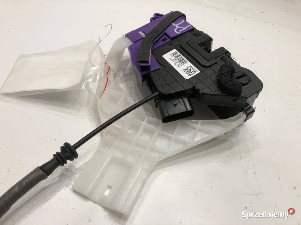 ZAMEK DRZWI PRAWY TYŁ HYUNDAI i30 Hatchback sprzedam