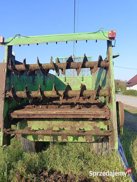 Rozrzutnik obornika 68 tonowy nieuszkodzony Rozrzutniki obornika Małoszyce