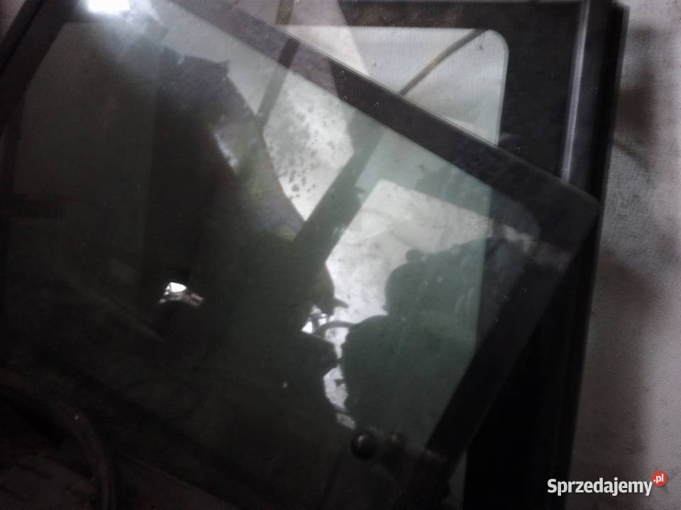 Nissan Terrano 2 24 bezyna Karoseria sprzedam