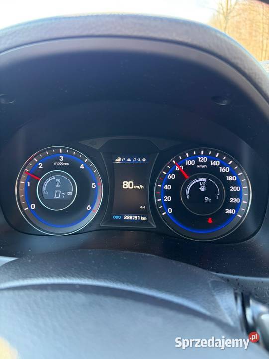 Hyundai i40 17 CRDi 141 automat polski salonu gniazdo SD Nisko