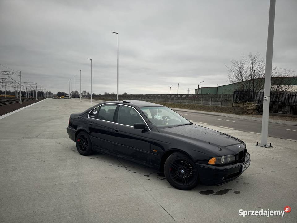 Sprzedam zadbane bmw E39 nieuszkodzony Wysokie Mazowieckie