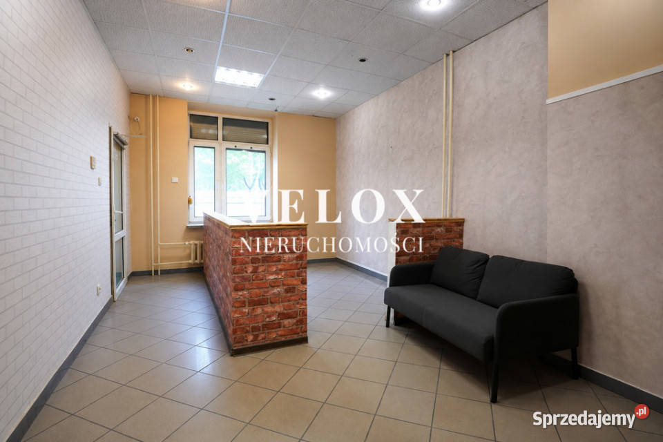 LOKAL BIUROWOUSŁUGOWY Z WITRYNĄ PARTER 34.6m2 Sprzedaż