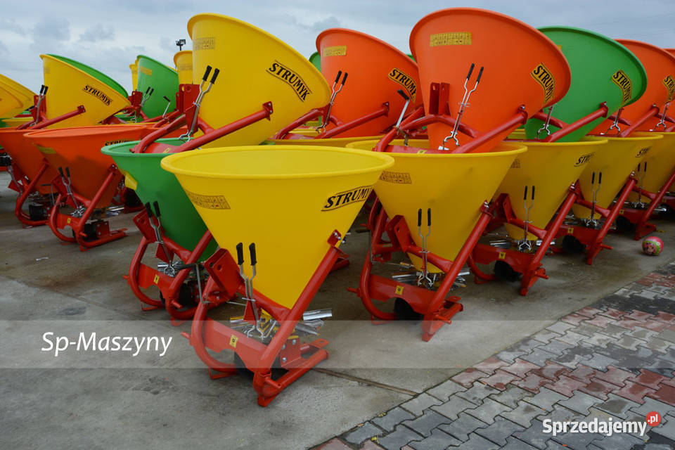 6 łopatek Rozsiewacz do nawozów Strumyk Lejek Lubartów sprzedam