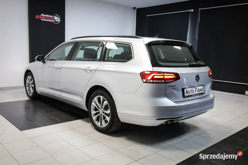 Volkswagen Passat DSGComfortlineSalon PolskaI nieuszkodzony