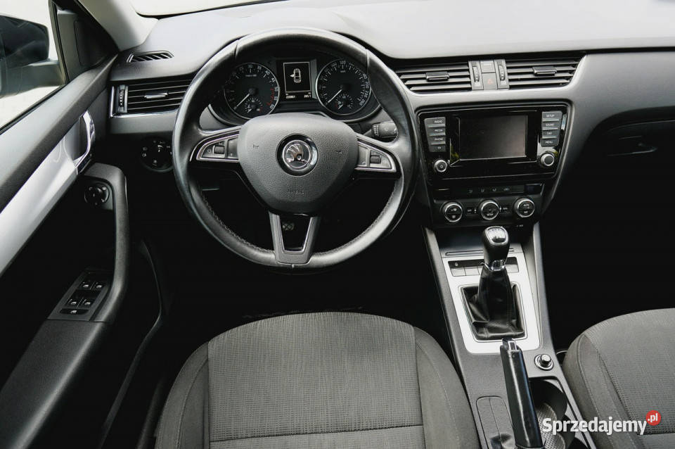 koda Octavia salon Polska 16 TDi 150 Elegance mazowieckie Warszawa