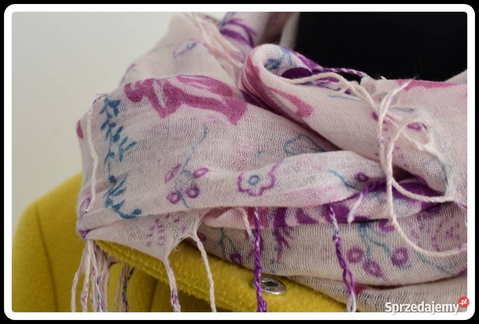 Wiosenna chusta z frędzlami lekka różowa w mazowieckie Płock