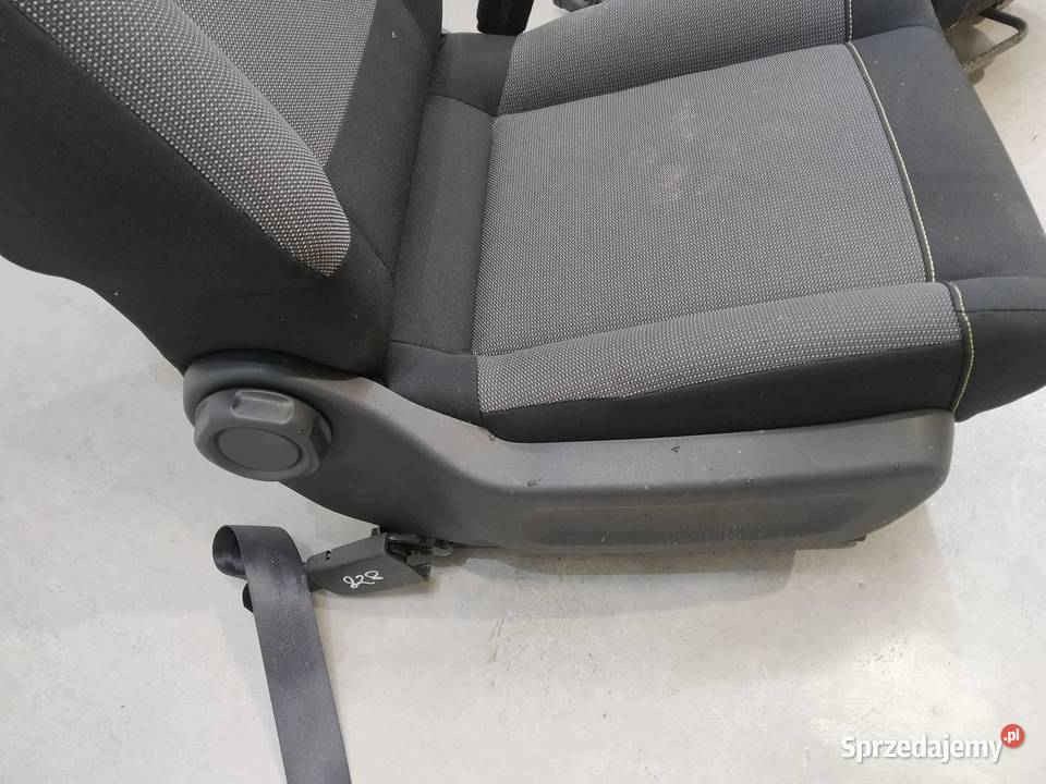 FOTELE LEWY PRAWY PRZÓD KPL Citroen C3 III osobowe