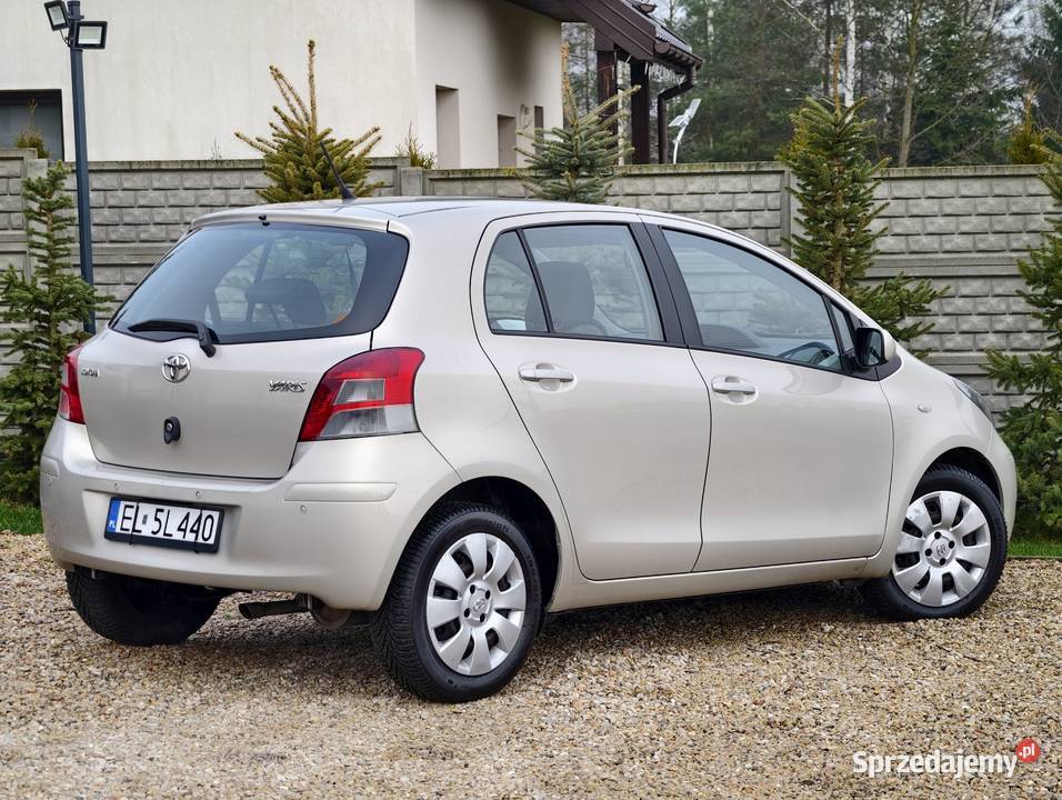 Toyota Yaris II 13 BOGATE WYPOSAŻENIE Świetny benzyna Kamieńsk