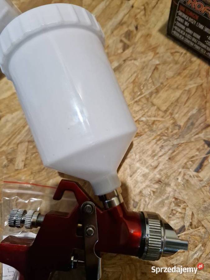 PISTOLET LAKIERNICZY DO MALOWANIA DYSZA 17mm Głogowa sprzedam