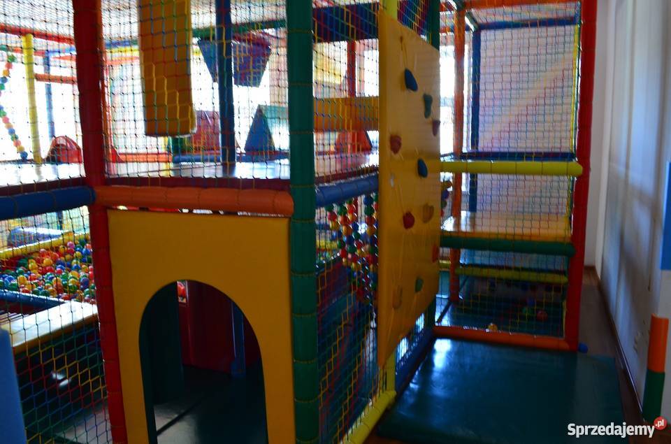 WEWNĘTRZNY PLAC ZABAW Ustrzyki Dolne