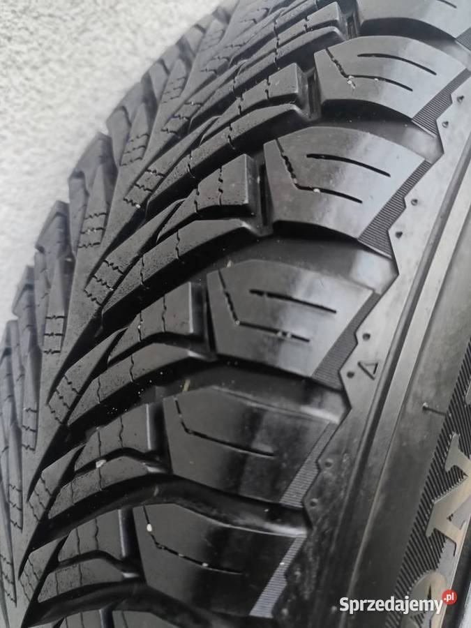 Koła opony zimowe całoroczne Renault Clio Dacia Głowno